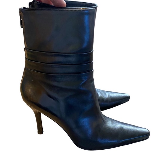 Stuart Weitzman stiletto boot, 7.5 - Picture 13 of 13